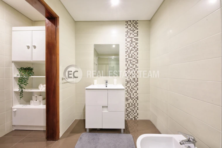 Apartamento T4 para Arrendamento em Glória e Vera Cruz Foto 21