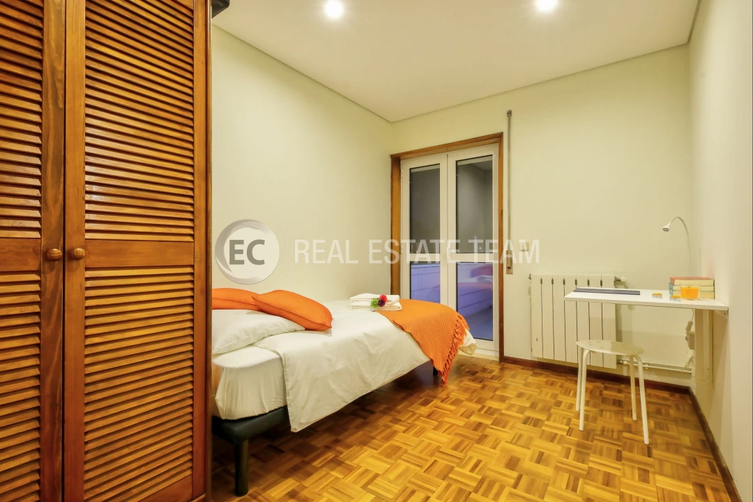 Apartamento T4 para Arrendamento em Glória e Vera Cruz Foto 37