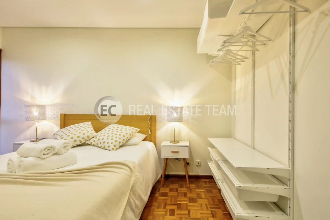 Apartamento T4 para Arrendamento em Glória e Vera Cruz Foto 25