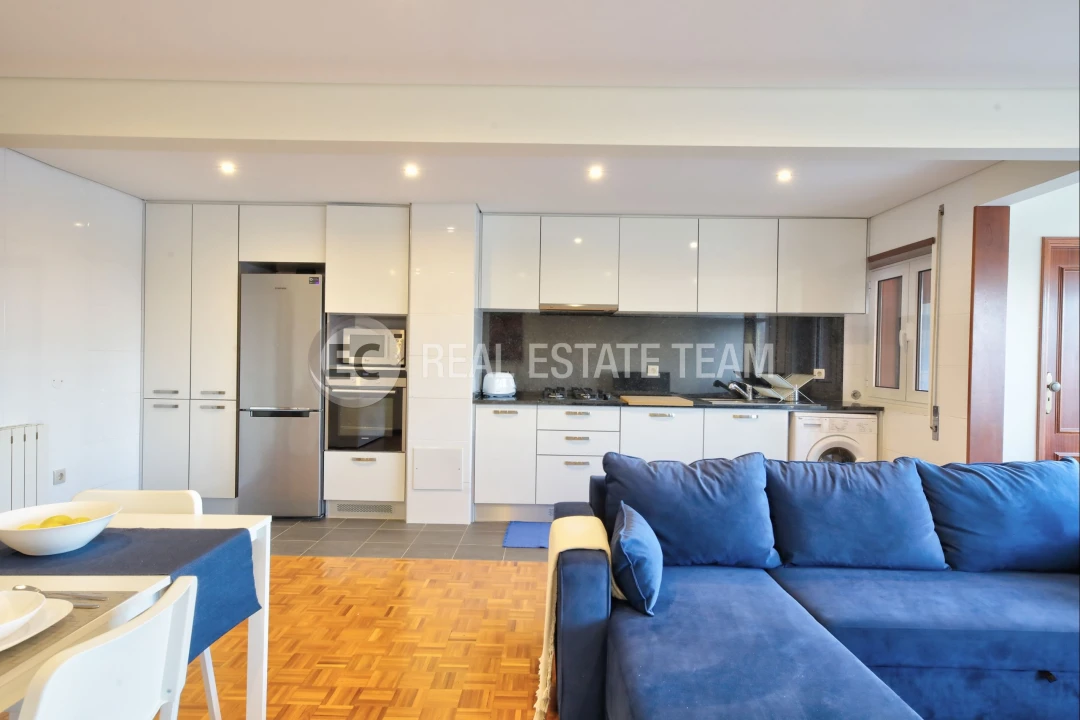 Apartamento T4 para Arrendamento em Glória e Vera Cruz Foto 2