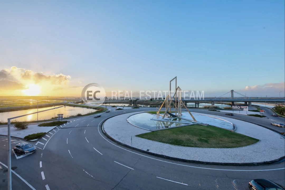 Apartamento T4 para Arrendamento em Glória e Vera Cruz Foto 7