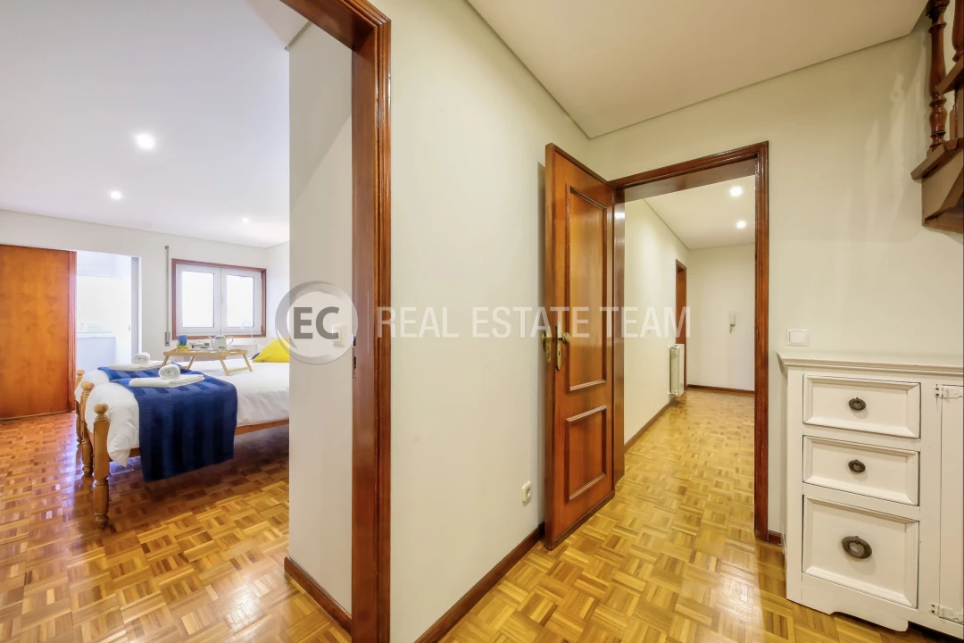 Apartamento T4 para Arrendamento em Glória e Vera Cruz Foto 10