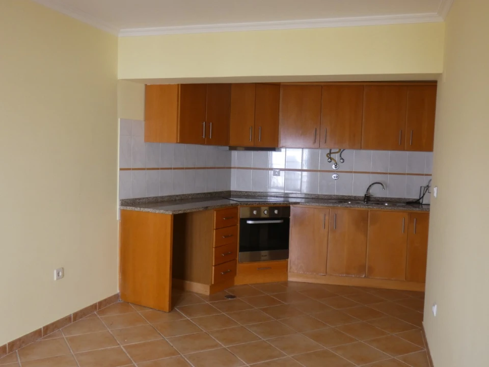 Apartamento T2 para Venda em Fundão, Valverde, Donas, A. Joanes, A. Nova Cabo Foto 2