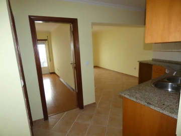 Apartamento T2 para Venda em Fundão, Valverde, Donas, A. Joanes, A. Nova Cabo