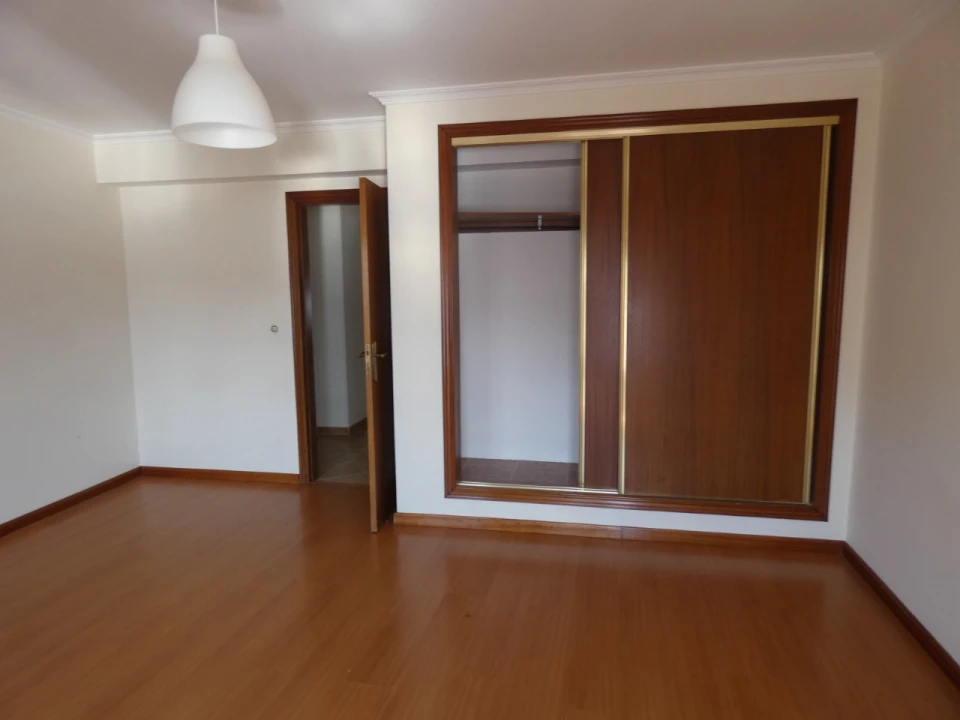 Apartamento T2 para Venda em Fundão, Valverde, Donas, A. Joanes, A. Nova Cabo Foto 2