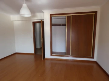 Apartamento T2 para Venda em Fundão, Valverde, Donas, A. Joanes, A. Nova Cabo