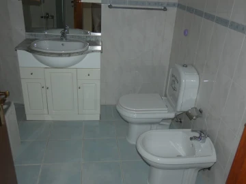 Apartamento T2 para Venda em Fundão, Valverde, Donas, A. Joanes, A. Nova Cabo