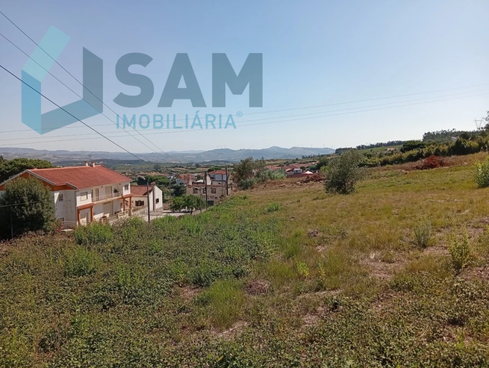 Terreno para Venda em Carvoeira e Carmões Foto 7