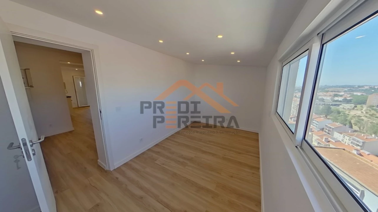 Apartamento T2 para Venda em Queluz e Belas Foto 21