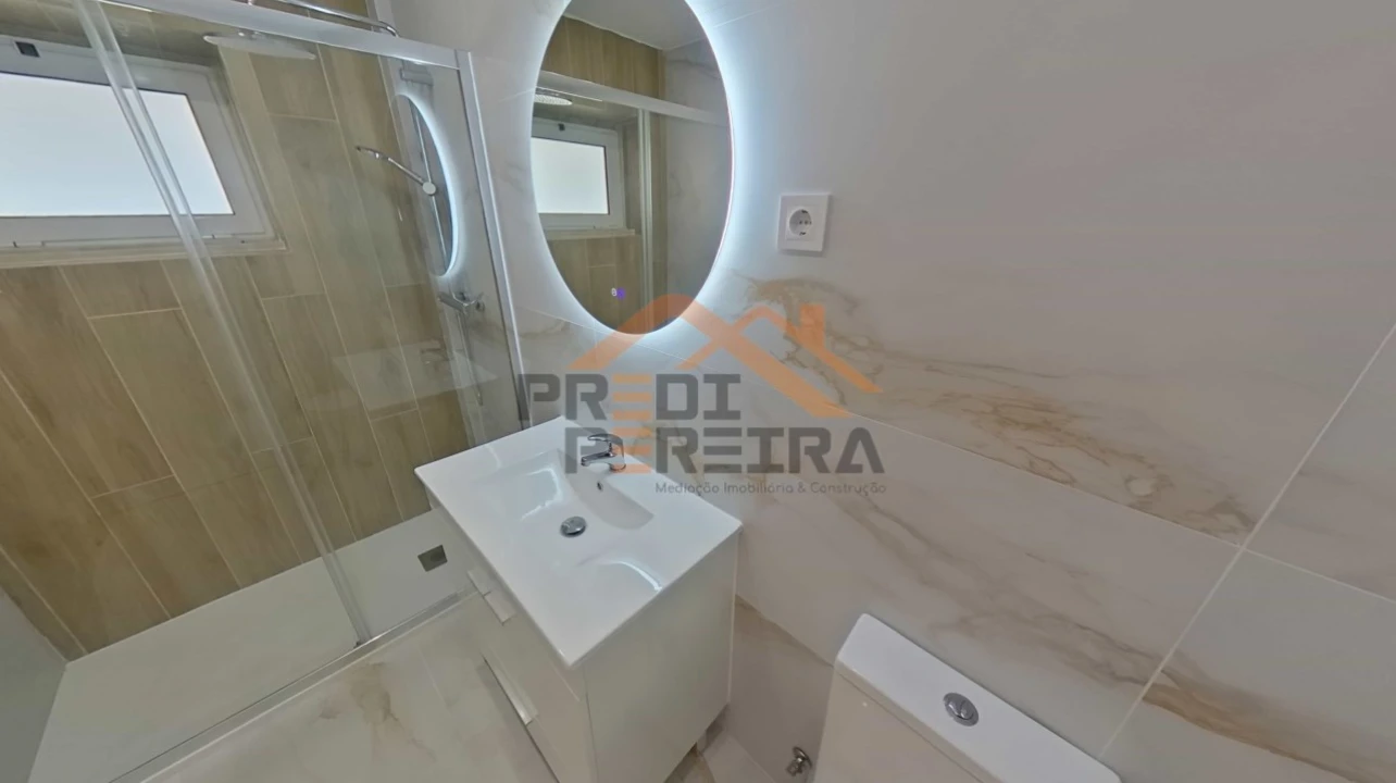 Apartamento T2 para Venda em Queluz e Belas Foto 23