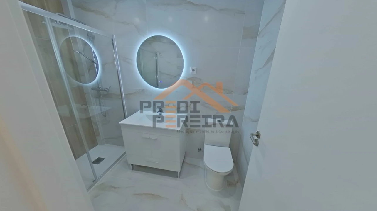 Apartamento T2 para Venda em Queluz e Belas Foto 24