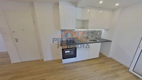 Apartamento T2 para Venda em Queluz e Belas