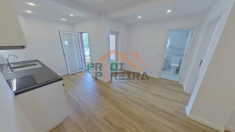 Apartamento T2 para Venda em Queluz e Belas