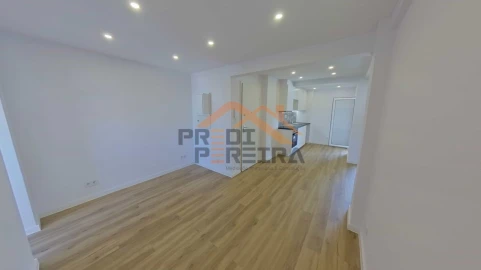 Apartamento T2 para Venda em Queluz e Belas