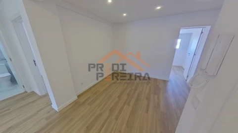 Apartamento T2 para Venda em Queluz e Belas