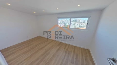 Apartamento T2 para Venda em Queluz e Belas
