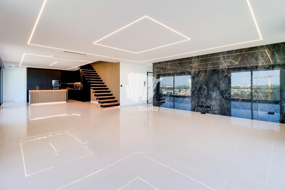 Apartamento T3 para Venda em Portimão Foto 8