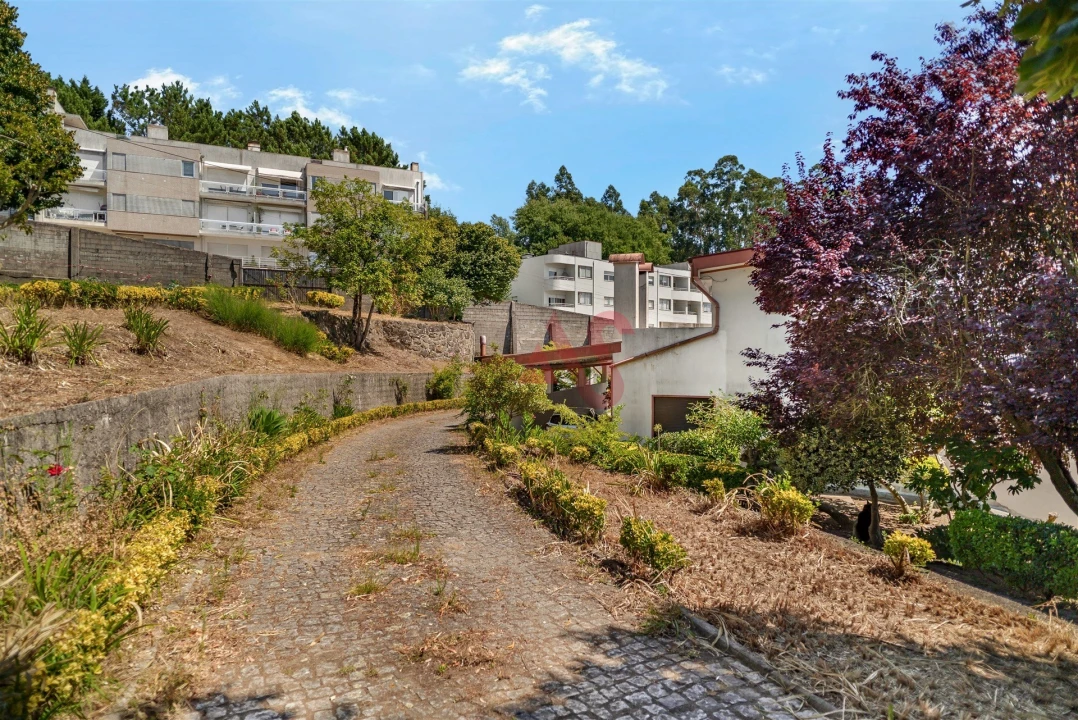Quinta T5 para Venda em Gondomar (São Cosme), Valbom e Jovim Foto 23