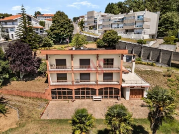Quinta T5 para Venda em Gondomar (São Cosme), Valbom e Jovim