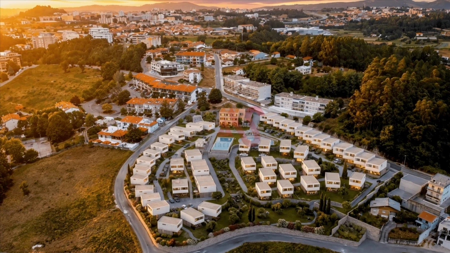 Quinta T5 para Venda em Gondomar (São Cosme), Valbom e Jovim Foto 2