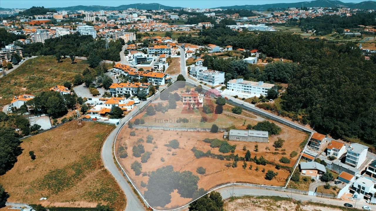 Quinta T5 para Venda em Gondomar (São Cosme), Valbom e Jovim Foto 3