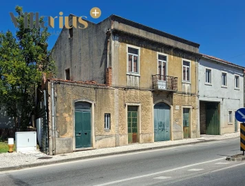 Moradia T0 para Venda em São João Baptista e Santa Maria dos Olivais