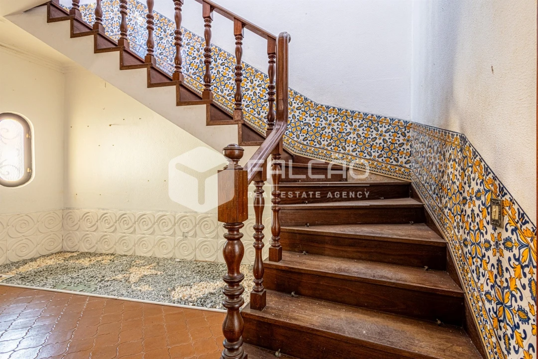 Moradia T7 para Venda em Almeirim Foto 55
