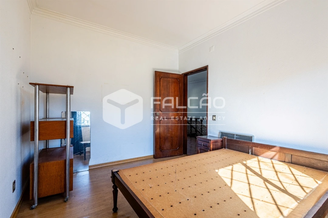 Moradia T7 para Venda em Almeirim Foto 64