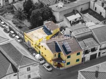 Moradia T7 para Venda em Almeirim