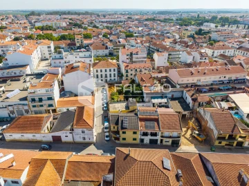 Moradia T7 para Venda em Almeirim