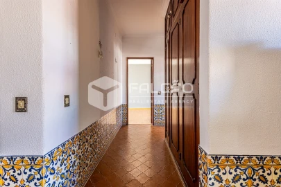 Moradia T7 para Venda em Almeirim