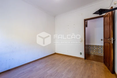 Moradia T7 para Venda em Almeirim