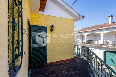 Moradia T7 para Venda em Almeirim
