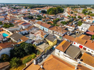 Moradia T7 para Venda em Almeirim