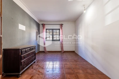 Moradia T7 para Venda em Almeirim