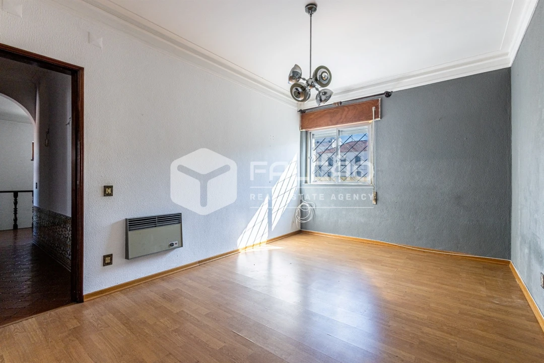 Moradia T7 para Venda em Almeirim Foto 75