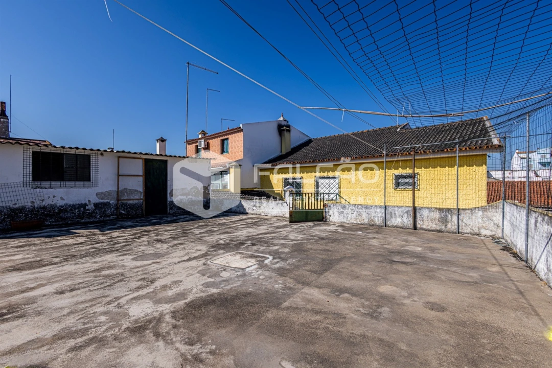 Moradia T7 para Venda em Almeirim Foto 87
