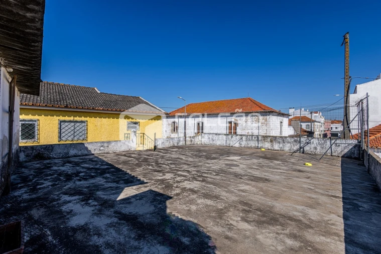 Moradia T7 para Venda em Almeirim Foto 86