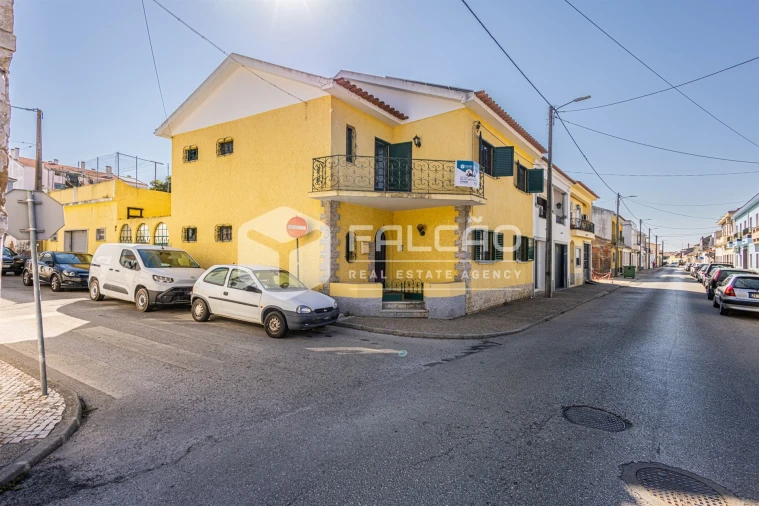 Moradia T7 para Venda em Almeirim Foto 19
