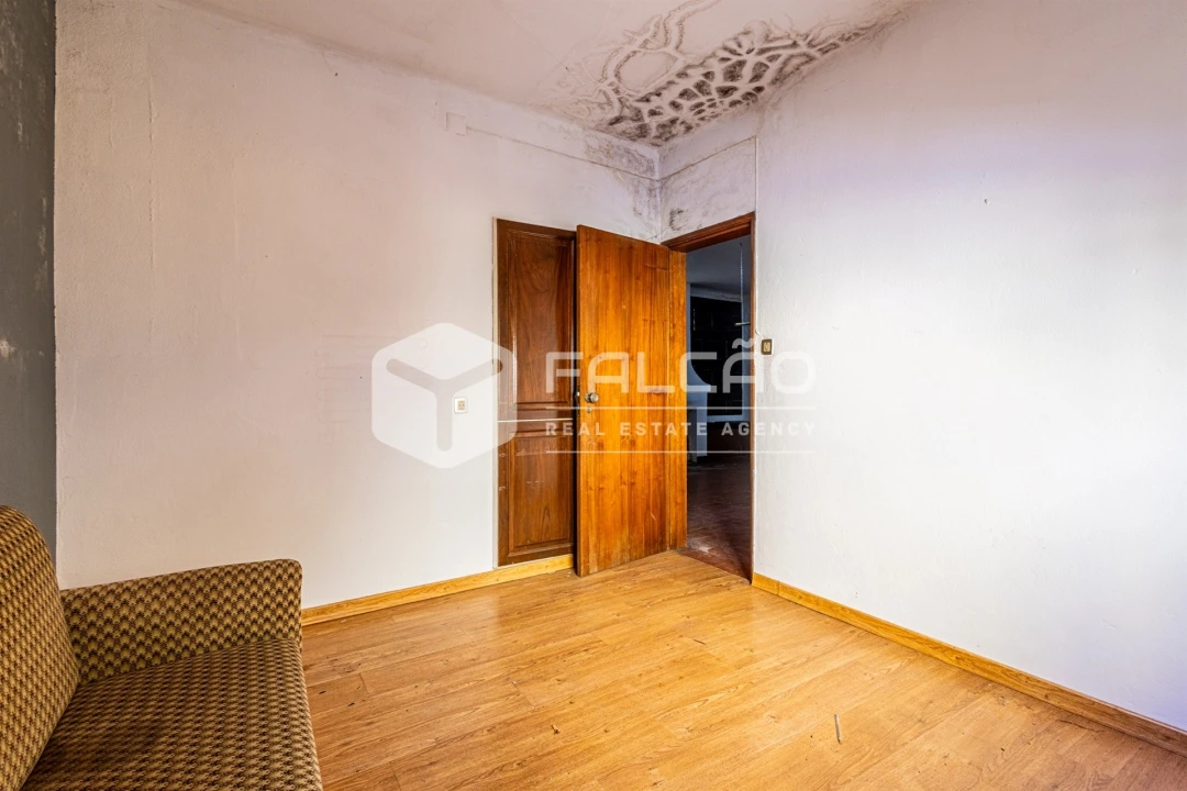 Moradia T7 para Venda em Almeirim Foto 52