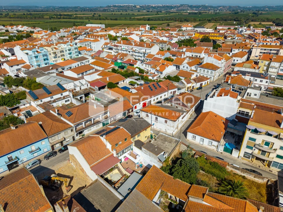 Moradia T7 para Venda em Almeirim Foto 9