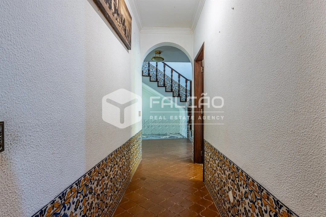 Moradia T7 para Venda em Almeirim Foto 29