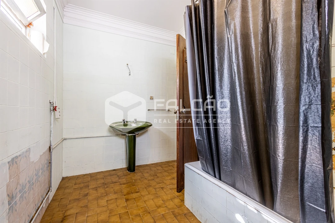 Moradia T7 para Venda em Almeirim Foto 42