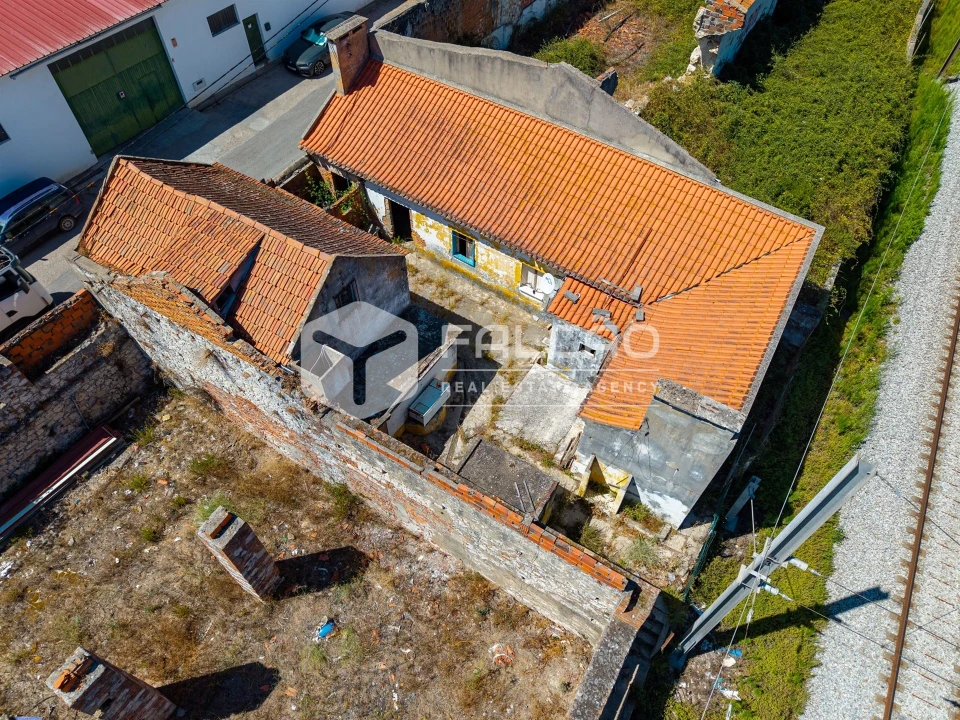 Moradia T5 para Venda em Vale de Santarem Foto 2