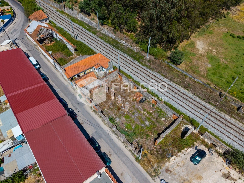 Moradia T5 para Venda em Vale de Santarem Foto 57