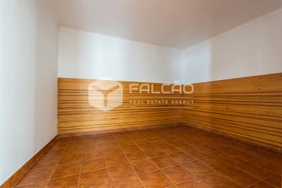 Moradia T4 para Venda em Marvila, Ribeira Santarém, São Salvador, São Nicolau