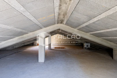 Moradia T4 para Venda em Marvila, Ribeira Santarém, São Salvador, São Nicolau