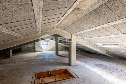 Moradia T4 para Venda em Marvila, Ribeira Santarém, São Salvador, São Nicolau