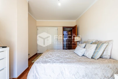 Moradia T4 para Venda em Marvila, Ribeira Santarém, São Salvador, São Nicolau