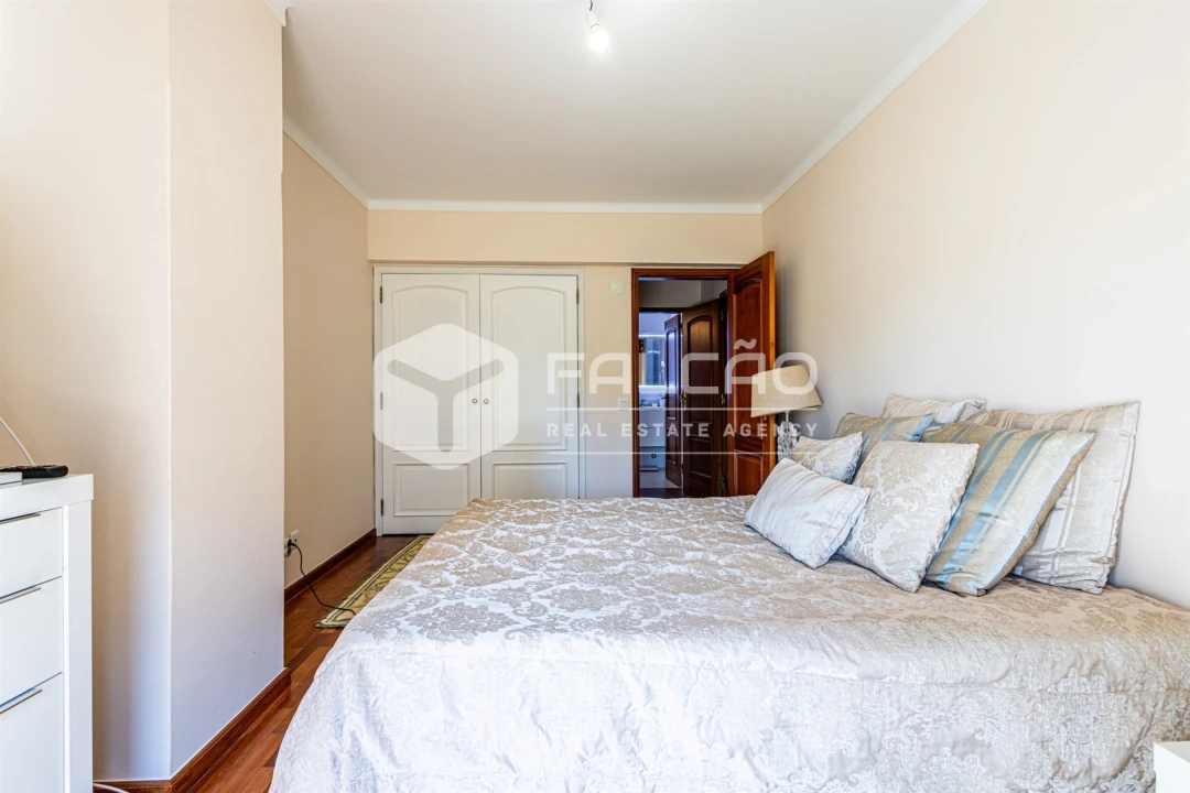 Moradia T4 para Venda em Marvila, Ribeira Santarém, São Salvador, São Nicolau Foto 4